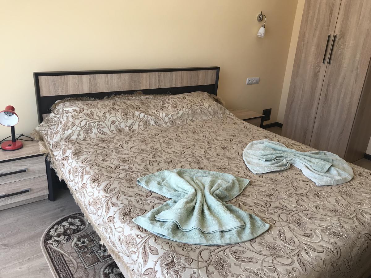 Gostynnyi Dvir Cottage 捷尔诺波尔 外观 照片