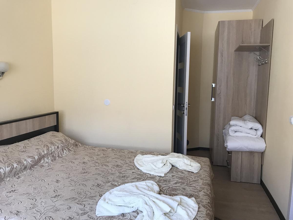 Gostynnyi Dvir Cottage 捷尔诺波尔 外观 照片